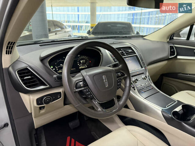 Серый Линкольн Nautilus, объемом двигателя 2 л и пробегом 153 тыс. км за 19900 $, фото 19 на Automoto.ua