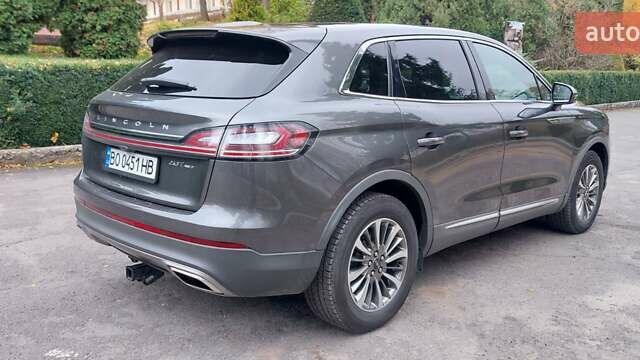 Серый Линкольн Nautilus, объемом двигателя 2 л и пробегом 33 тыс. км за 21700 $, фото 1 на Automoto.ua