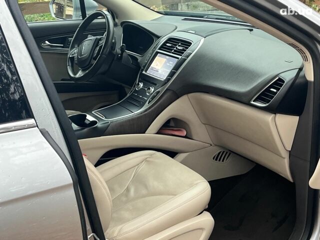 Серый Линкольн Nautilus, объемом двигателя 2 л и пробегом 61 тыс. км за 24990 $, фото 15 на Automoto.ua