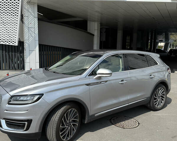 Сірий Лінкольн Nautilus, об'ємом двигуна 2 л та пробігом 59 тис. км за 24999 $, фото 1 на Automoto.ua