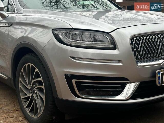 Серый Линкольн Nautilus, объемом двигателя 2 л и пробегом 61 тыс. км за 24990 $, фото 5 на Automoto.ua