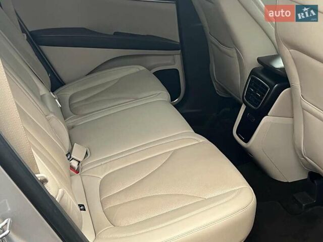 Серый Линкольн Nautilus, объемом двигателя 2 л и пробегом 61 тыс. км за 24990 $, фото 22 на Automoto.ua