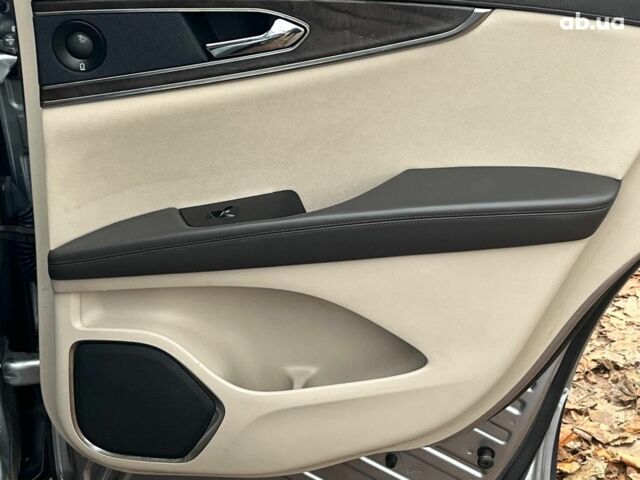 Серый Линкольн Nautilus, объемом двигателя 2 л и пробегом 61 тыс. км за 24990 $, фото 21 на Automoto.ua