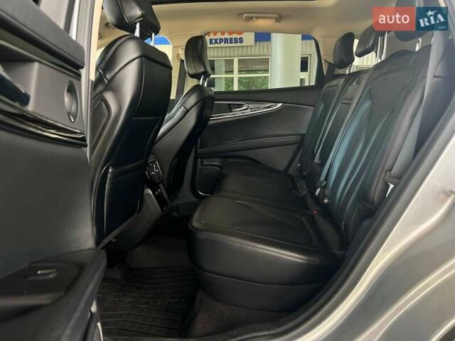 Серый Линкольн Nautilus, объемом двигателя 2 л и пробегом 44 тыс. км за 26999 $, фото 17 на Automoto.ua