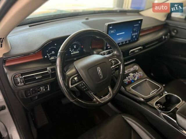 Серый Линкольн Nautilus, объемом двигателя 2 л и пробегом 44 тыс. км за 26999 $, фото 11 на Automoto.ua