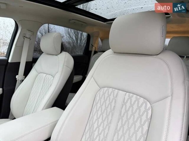 Серый Линкольн Nautilus, объемом двигателя 2.69 л и пробегом 19 тыс. км за 40800 $, фото 49 на Automoto.ua