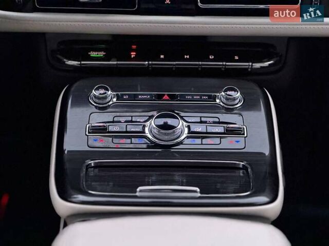 Серый Линкольн Nautilus, объемом двигателя 2.69 л и пробегом 19 тыс. км за 40800 $, фото 58 на Automoto.ua