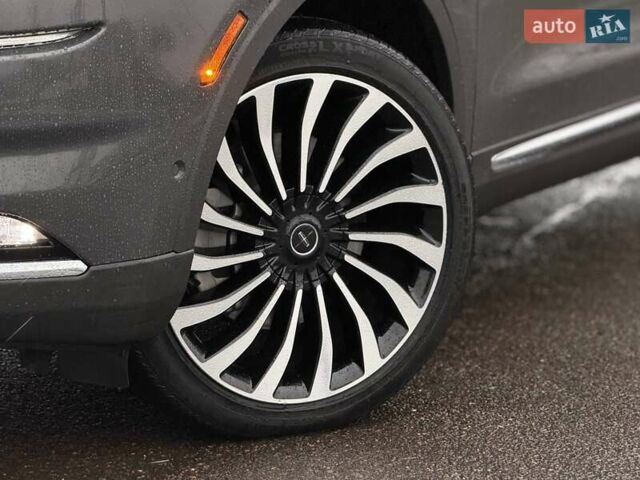 Серый Линкольн Nautilus, объемом двигателя 2.69 л и пробегом 19 тыс. км за 40800 $, фото 6 на Automoto.ua