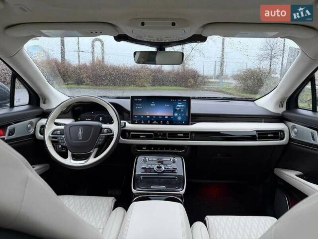 Серый Линкольн Nautilus, объемом двигателя 2.69 л и пробегом 19 тыс. км за 40800 $, фото 54 на Automoto.ua