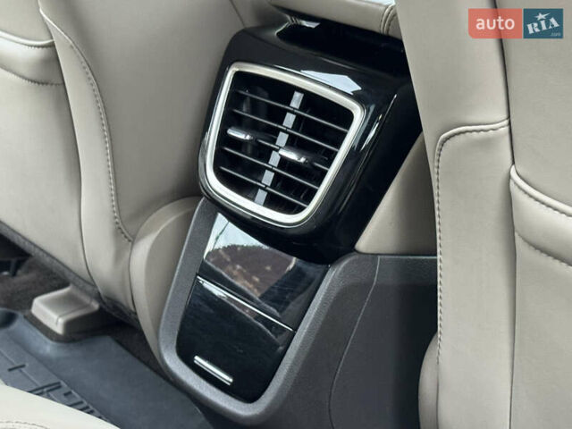 Зелений Лінкольн Nautilus, об'ємом двигуна 2 л та пробігом 106 тис. км за 26700 $, фото 32 на Automoto.ua