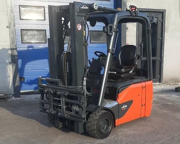 Красный Линде Е, объемом двигателя 0 л и пробегом 7 тыс. км за 21587 $, фото 1 на Automoto.ua