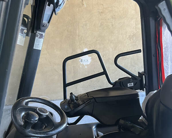 Красный Линде E14, объемом двигателя 0 л и пробегом 12 тыс. км за 11000 $, фото 8 на Automoto.ua