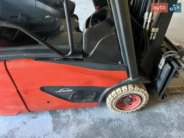 Красный Линде E14, объемом двигателя 0 л и пробегом 12 тыс. км за 11000 $, фото 5 на Automoto.ua