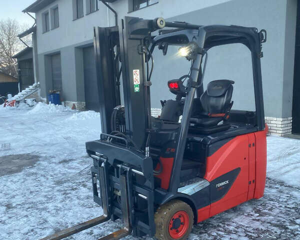 Красный Линде E16, объемом двигателя 0 л и пробегом 620 тыс. км за 25424 $, фото 1 на Automoto.ua