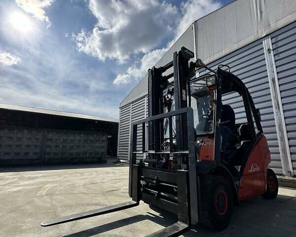 Червоний Лінде H 25D, об'ємом двигуна 1.9 л та пробігом 7 тис. км за 14939 $, фото 4 на Automoto.ua