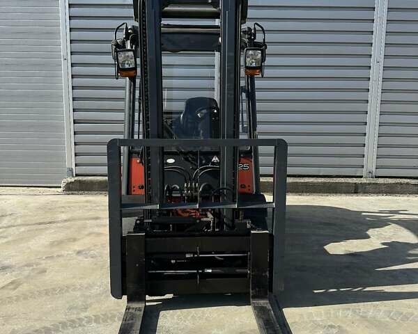 Червоний Лінде H 25D, об'ємом двигуна 1.9 л та пробігом 7 тис. км за 14939 $, фото 5 на Automoto.ua