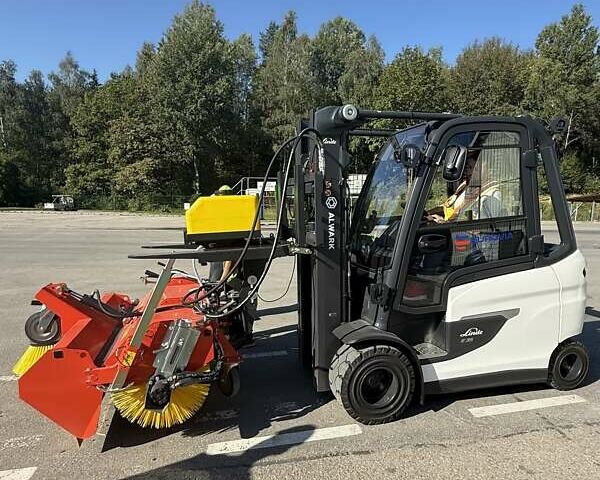 Красный Линде H 30D, объемом двигателя 2.5 л и пробегом 0 тыс. км за 28007 $, фото 3 на Automoto.ua