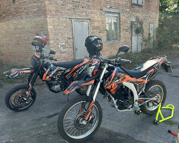 Черный Лонкин 250CC, объемом двигателя 0.22 л и пробегом 13 тыс. км за 1650 $, фото 3 на Automoto.ua