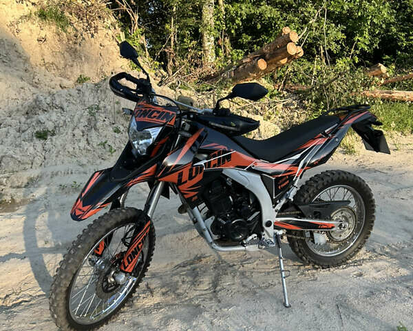 Черный Лонкин 250CC, объемом двигателя 0.22 л и пробегом 13 тыс. км за 1650 $, фото 1 на Automoto.ua