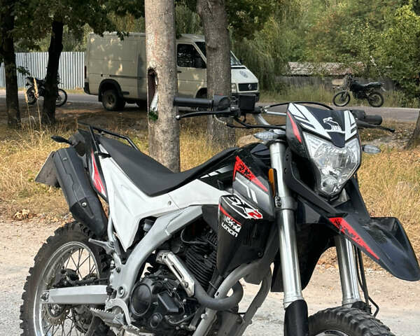 Черный Лонкин 250CC, объемом двигателя 0.25 л и пробегом 8 тыс. км за 1500 $, фото 6 на Automoto.ua