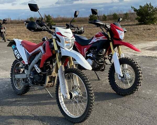 Красный Лонкин 250CC, объемом двигателя 0.22 л и пробегом 4 тыс. км за 1550 $, фото 3 на Automoto.ua