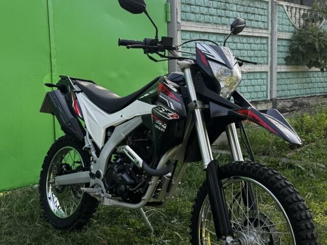 Черный Лонкин 3302, объемом двигателя 0.2 л и пробегом 0 тыс. км за 1700 $, фото 1 на Automoto.ua