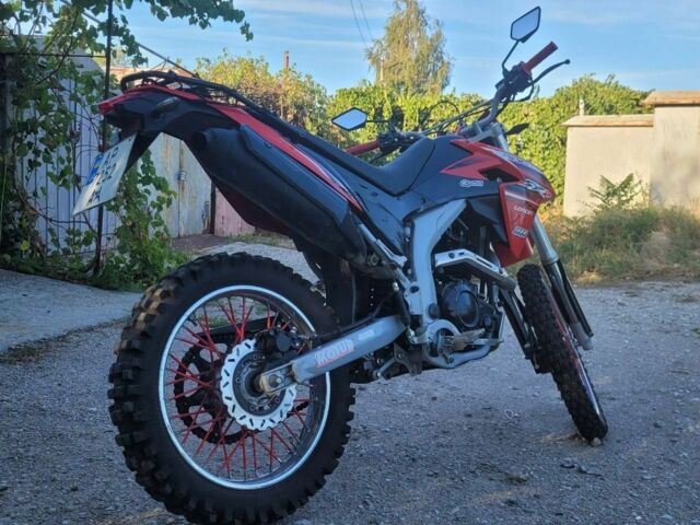 Красный Лонкин 3302, объемом двигателя 0.2 л и пробегом 0 тыс. км за 1600 $, фото 1 на Automoto.ua