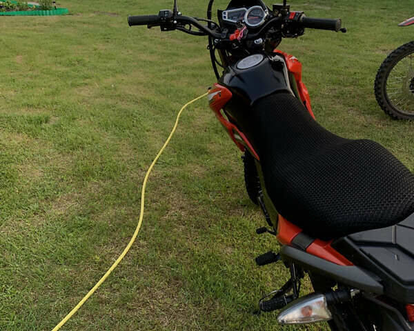 Красный Лонкин LX 200-GY3, объемом двигателя 0.2 л и пробегом 3 тыс. км за 1200 $, фото 3 на Automoto.ua