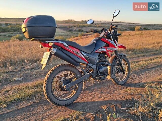 Лонкин LX 200-GY3 2014 в Изюме на Automoto.ua Лонкин LX 200-GY3, объемом двигателя 0.2 л и пробегом 16 тыс. км за 750 $, фото 7 на Automoto.ua