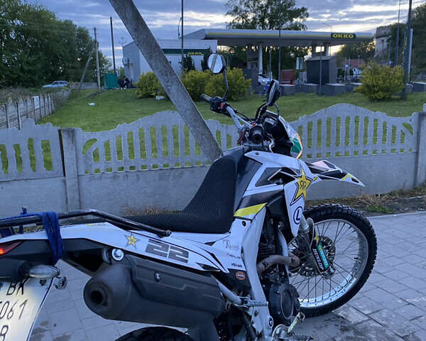 Білий Лонкін LX 250GY-3, об'ємом двигуна 0.25 л та пробігом 40 тис. км за 850 $, фото 3 на Automoto.ua