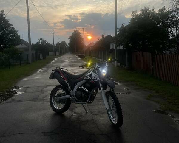 Черный Лонкин LX 250GY-3, объемом двигателя 0 л и пробегом 6 тыс. км за 1950 $, фото 4 на Automoto.ua