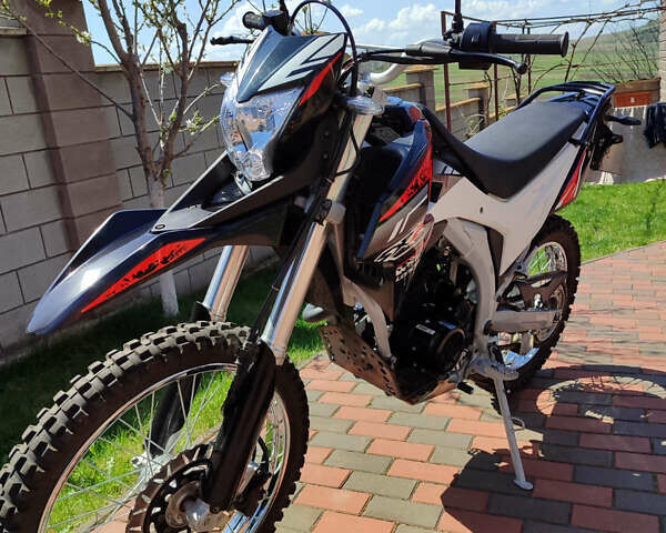Черный Лонкин LX 250GY-3, объемом двигателя 0 л и пробегом 3 тыс. км за 1950 $, фото 2 на Automoto.ua