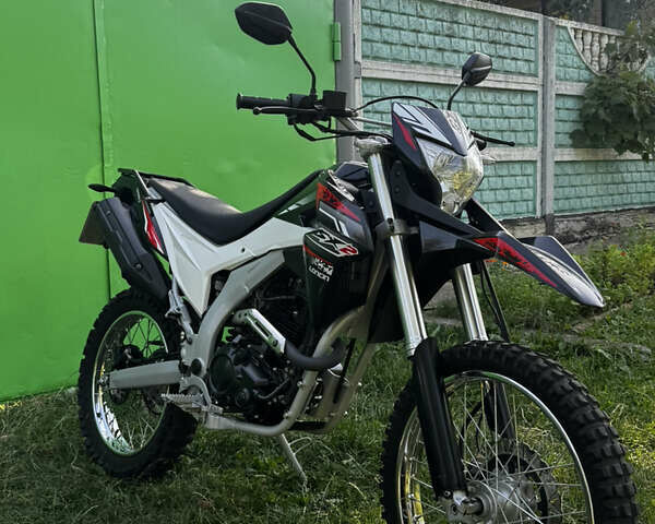 Черный Лонкин LX 250GY-3, объемом двигателя 0.25 л и пробегом 9 тыс. км за 1800 $, фото 1 на Automoto.ua