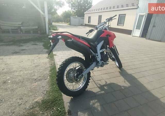 Красный Лонкин LX 250GY-3, объемом двигателя 0 л и пробегом 10 тыс. км за 1200 $, фото 3 на Automoto.ua
