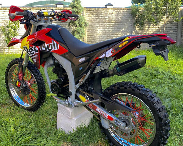 Красный Лонкин LX 250GY-3, объемом двигателя 0.25 л и пробегом 15 тыс. км за 1299 $, фото 1 на Automoto.ua
