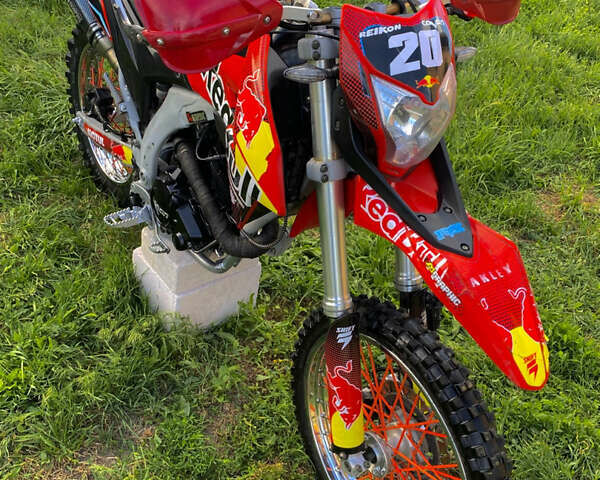 Красный Лонкин LX 250GY-3, объемом двигателя 0.25 л и пробегом 15 тыс. км за 1299 $, фото 43 на Automoto.ua