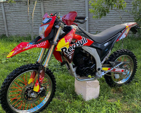 Красный Лонкин LX 250GY-3, объемом двигателя 0.25 л и пробегом 15 тыс. км за 1299 $, фото 2 на Automoto.ua