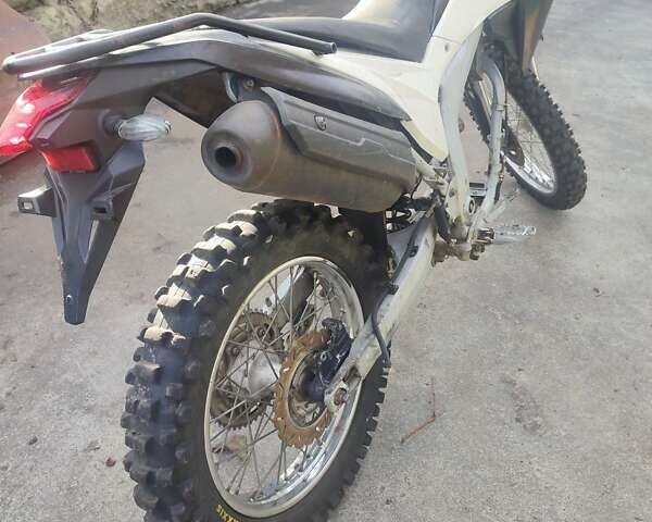 Лонкин LX 250GY-3, объемом двигателя 0 л и пробегом 500 тыс. км за 500 $, фото 5 на Automoto.ua