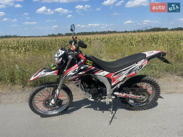 Лонкин LX 250GY-3, объемом двигателя 0 л и пробегом 11 тыс. км за 1500 $, фото 1 на Automoto.ua