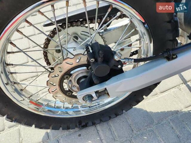 Лонкин LX 250GY-3, объемом двигателя 0 л и пробегом 9 тыс. км за 1600 $, фото 5 на Automoto.ua