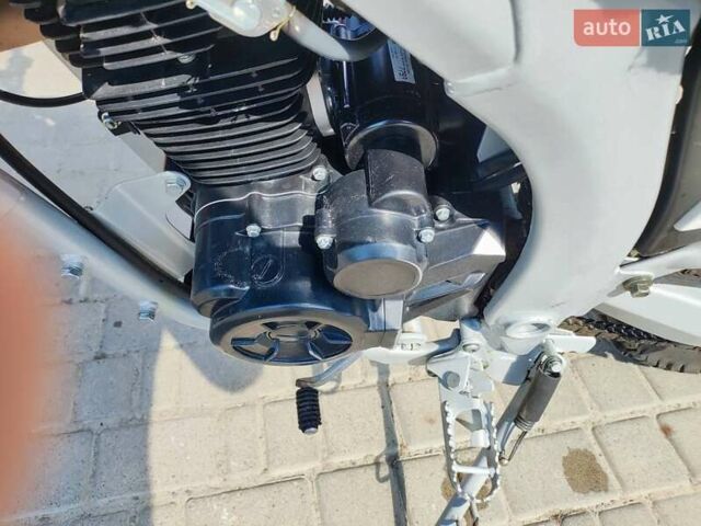 Лонкин LX 250GY-3, объемом двигателя 0 л и пробегом 9 тыс. км за 1600 $, фото 6 на Automoto.ua