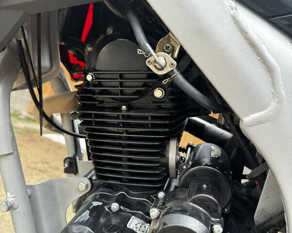 Лонкин LX 250GY-3, объемом двигателя 0.25 л и пробегом 9 тыс. км за 1750 $, фото 6 на Automoto.ua
