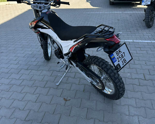 Лонкин LX 250GY-3, объемом двигателя 0 л и пробегом 4 тыс. км за 1700 $, фото 1 на Automoto.ua