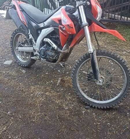 Лонкин LX 250GY-3, объемом двигателя 0 л и пробегом 4 тыс. км за 1700 $, фото 2 на Automoto.ua
