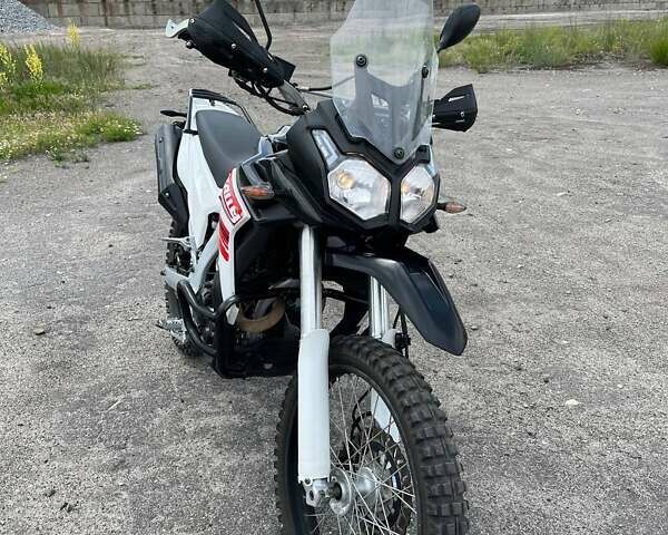 Черный Лонкин LX 250GY-3G, объемом двигателя 0.22 л и пробегом 8 тыс. км за 1750 $, фото 4 на Automoto.ua