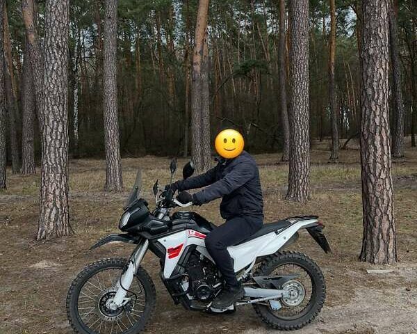 Черный Лонкин LX 250GY-3G, объемом двигателя 0.22 л и пробегом 8 тыс. км за 1750 $, фото 13 на Automoto.ua