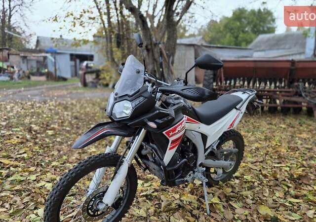 Лонкин LX 250GY-3G 2020 в Кагарлыке на Automoto.ua Черный Лонкин LX 250GY-3G, объемом двигателя 0.22 л и пробегом 4 тыс. км за 1750 $, фото 8 на Automoto.ua