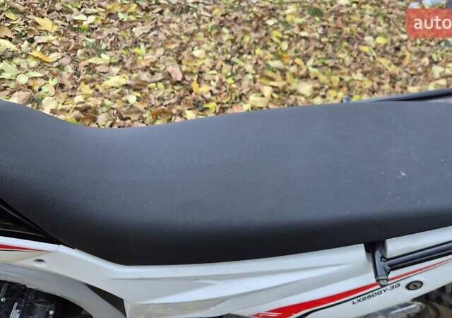 Лонкин LX 250GY-3G 2020 в Кагарлыке на Automoto.ua Черный Лонкин LX 250GY-3G, объемом двигателя 0.22 л и пробегом 4 тыс. км за 1750 $, фото 23 на Automoto.ua