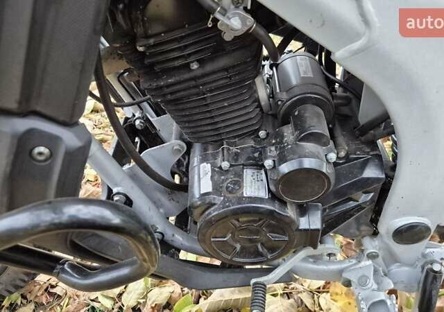 Лонкин LX 250GY-3G 2020 в Кагарлыке на Automoto.ua Черный Лонкин LX 250GY-3G, объемом двигателя 0.22 л и пробегом 4 тыс. км за 1750 $, фото 5 на Automoto.ua