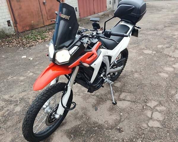 Красный Лонкин LX 250GY-3G, объемом двигателя 0.22 л и пробегом 23 тыс. км за 1750 $, фото 5 на Automoto.ua